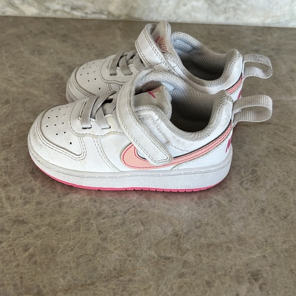 Nike Toddler Girls size 5.5 - Picture 2 of 6